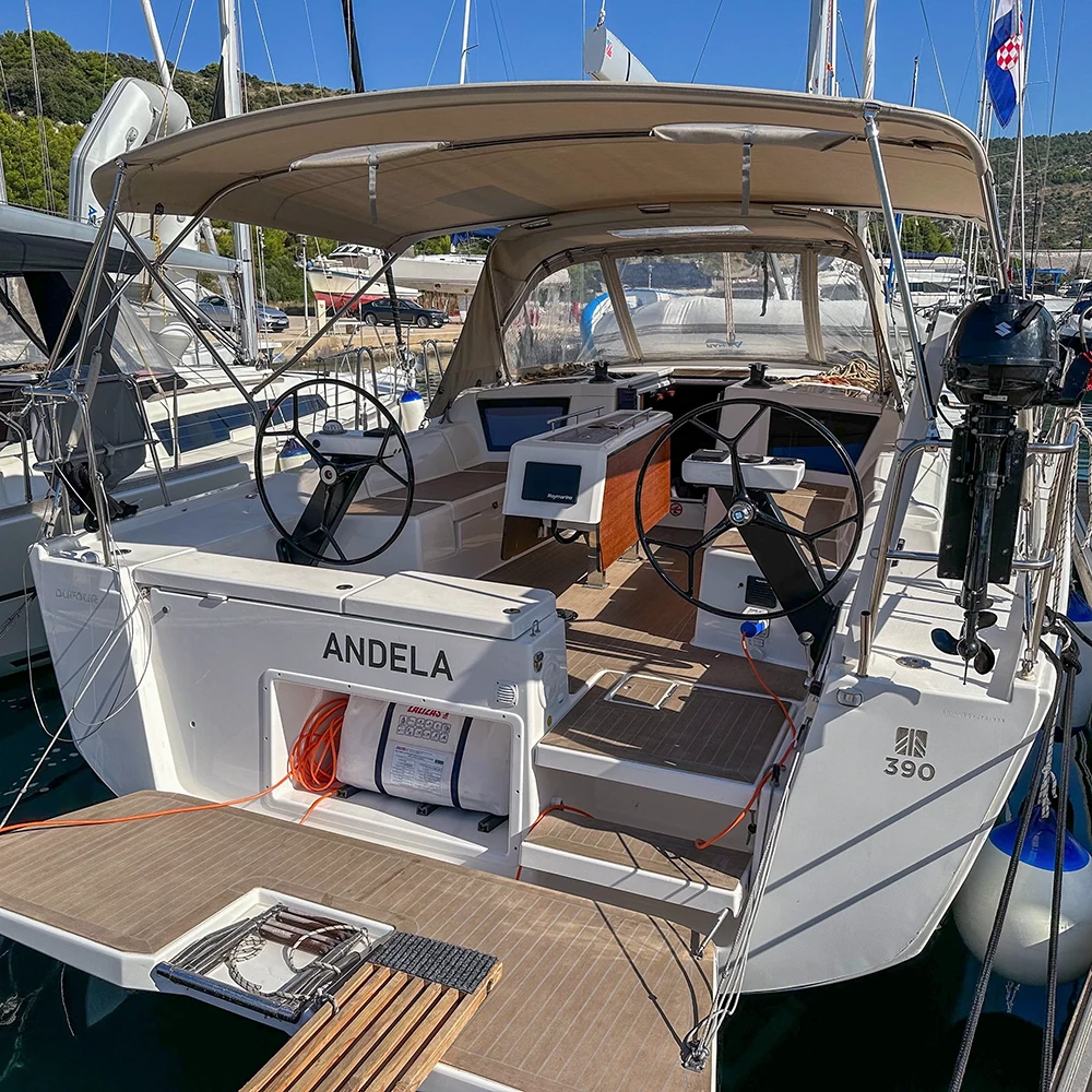 Andela Dufour 390 - Q-Yacht main image