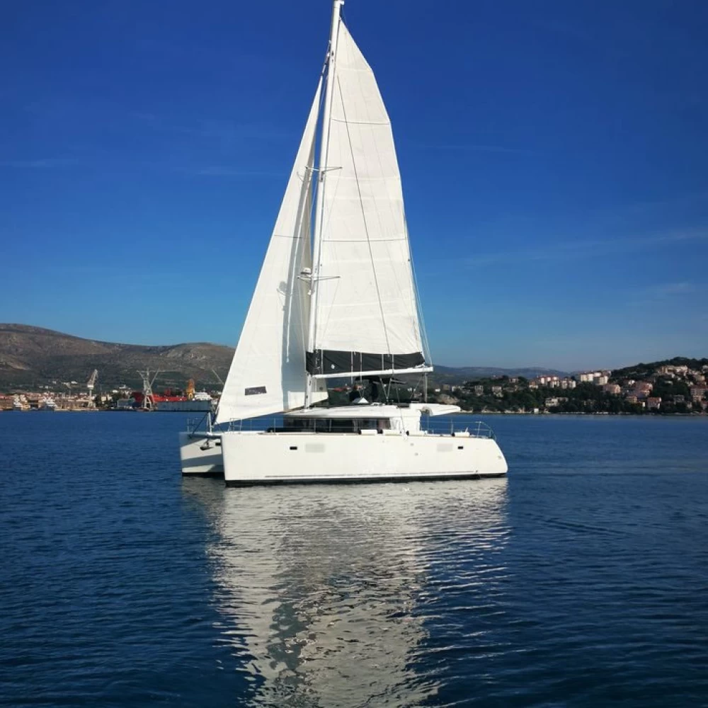 Miriam Lagoon 450 F - Q-Yacht main image