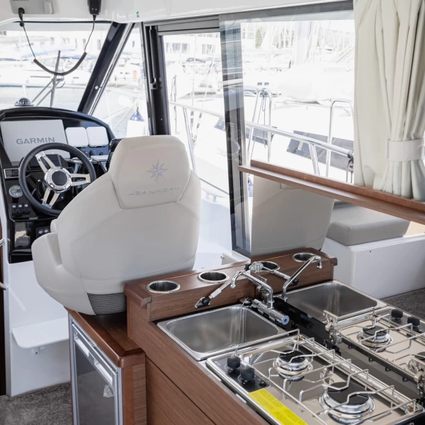 Shearwater Merry Fisher 895 Offshore - Q-Yacht preview