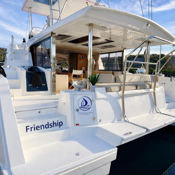 Friendship - Q-Yacht